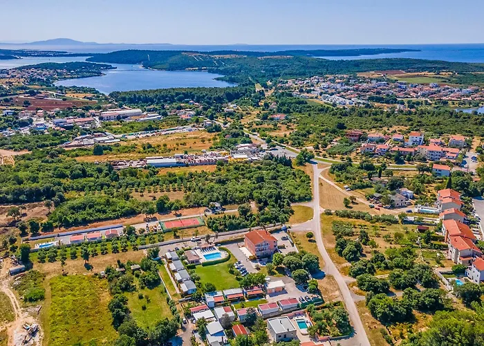 Mobile Luxury Premium-3 By Interhome Pula