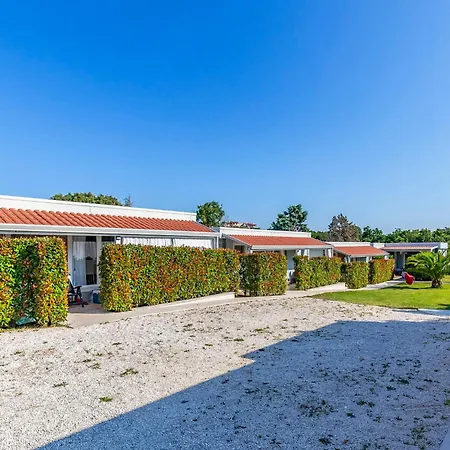 Nyaraló Holiday Home Mobile Home Luxury Premium-3 By Interhome