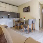 Mobile Luxury Premium-3 By Interhome בית נופש פולה