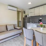 Mobile Luxury Premium-3 By Interhome * פולה