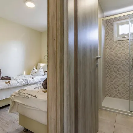 Mobile Luxury Premium-3 By Interhome * Pula