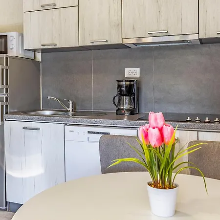 Mobile Luxury Premium-3 By Interhome Pula